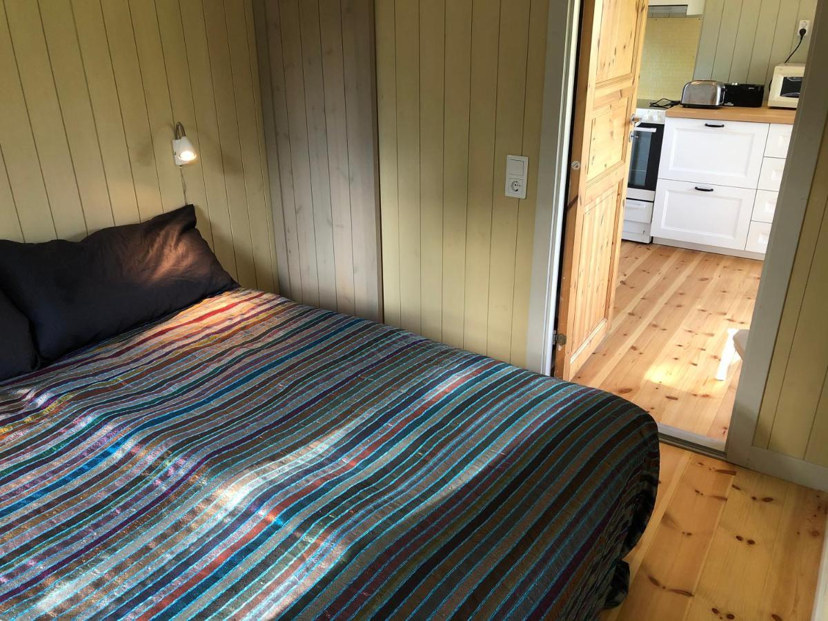 Mysig Nybyggd Stuga Naera Hav Och Natur Klovedal Exterior photo